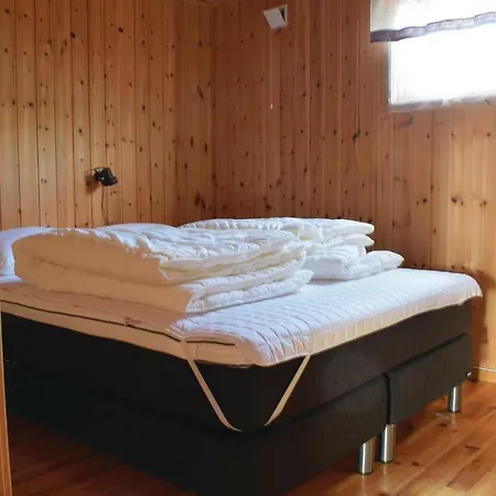 Tjeldoya Сasa de vacaciones Dragland